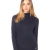 Dolcevita donna blu in misto cashmere Rinaldi Cashmere, con collo alto e maniche lunghe, lavorazione rasata e dettagli a coste.