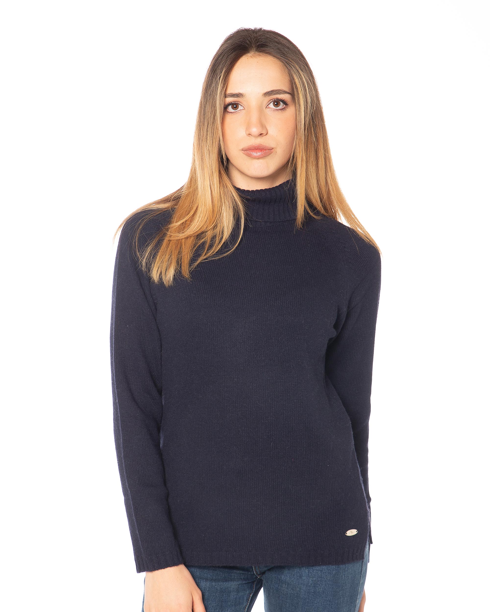 Dolcevita donna blu in misto cashmere Rinaldi Cashmere, con collo alto e maniche lunghe, lavorazione rasata e dettagli a coste.
