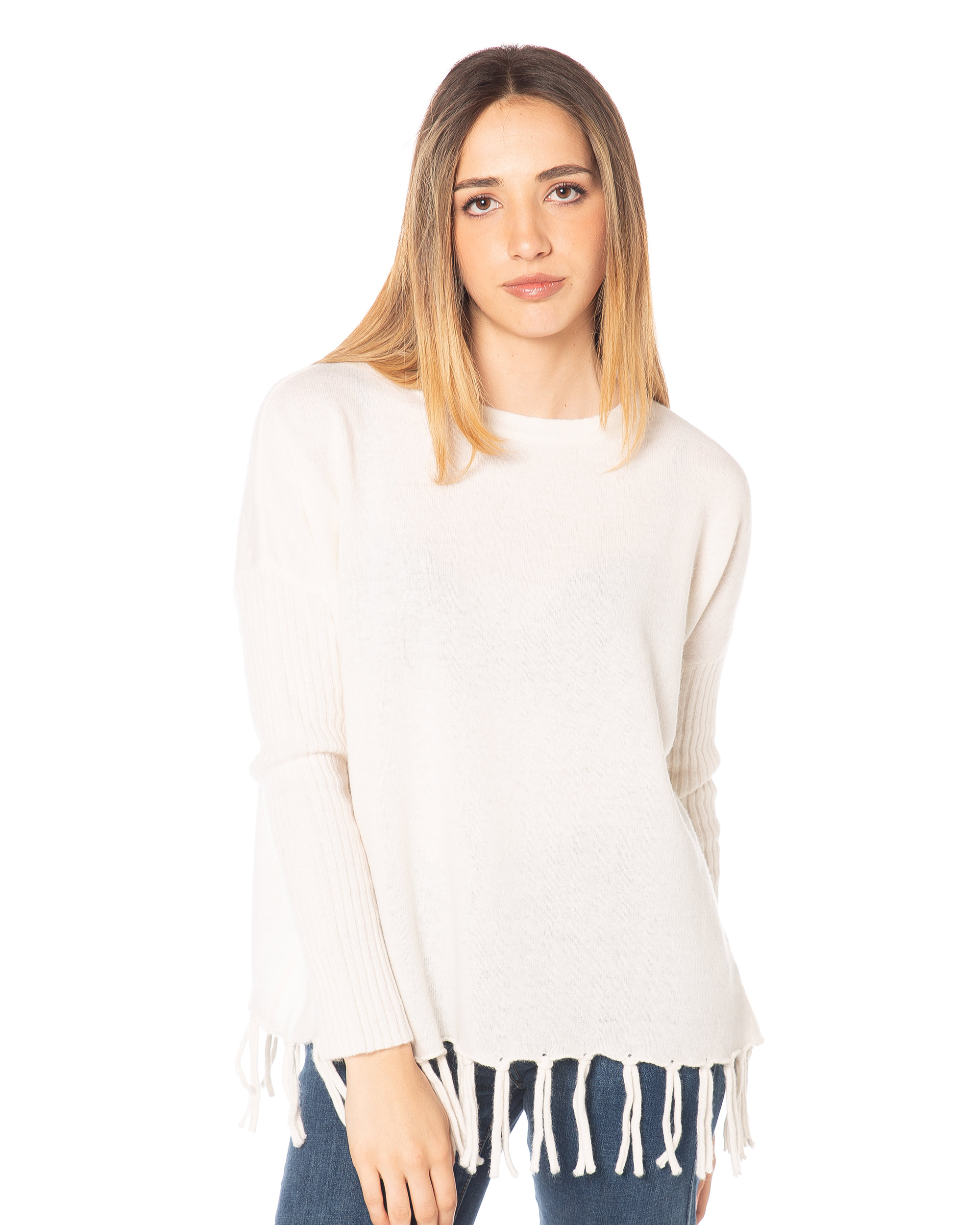 Maglia donna panna in misto cashmere Rinaldi Cashmere, con paricollo, fondo con frange e maniche a coste, morbida e sofisticata.