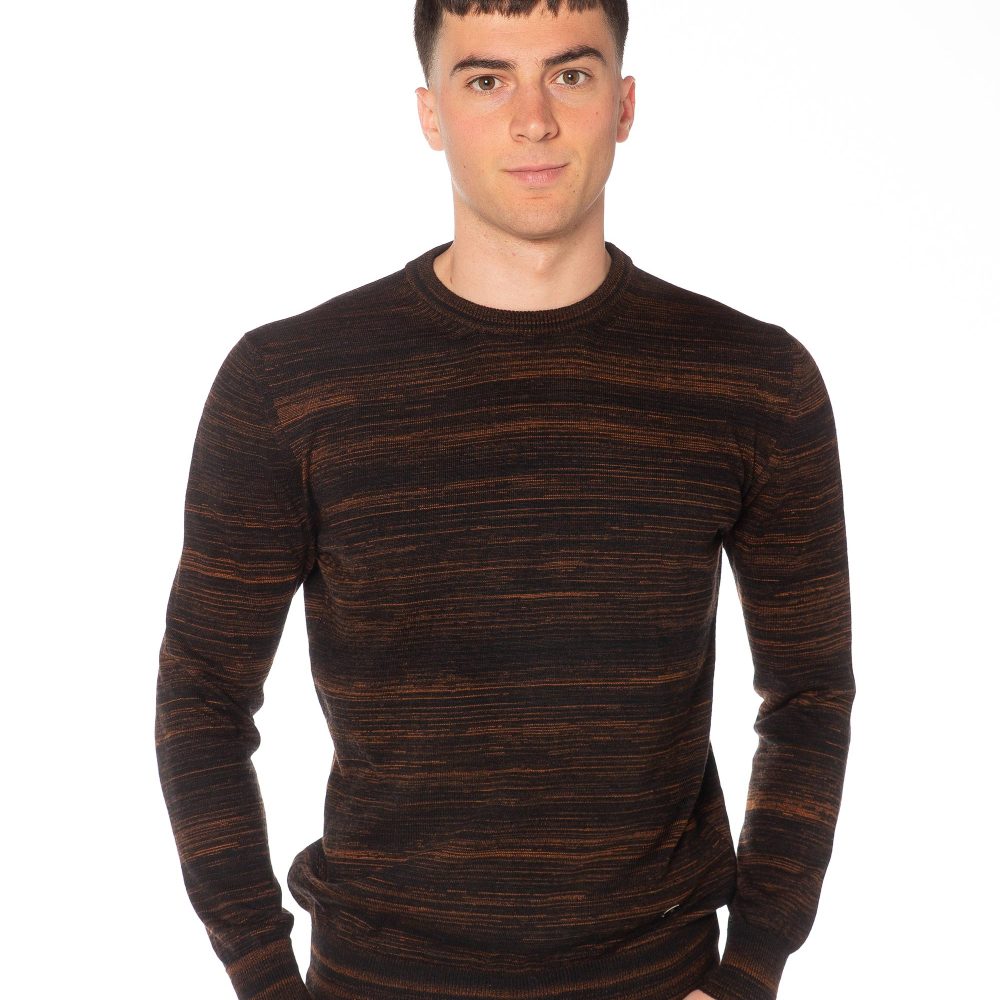 Maglione uomo marrone in misto mohair e lana merinos extrafine, paricollo elegante con lavorazione rasata effetto fiammè – Rinaldi Cashmere.