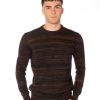 Maglione uomo marrone in misto mohair e lana merinos extrafine, paricollo elegante con lavorazione rasata effetto fiammè – Rinaldi Cashmere.