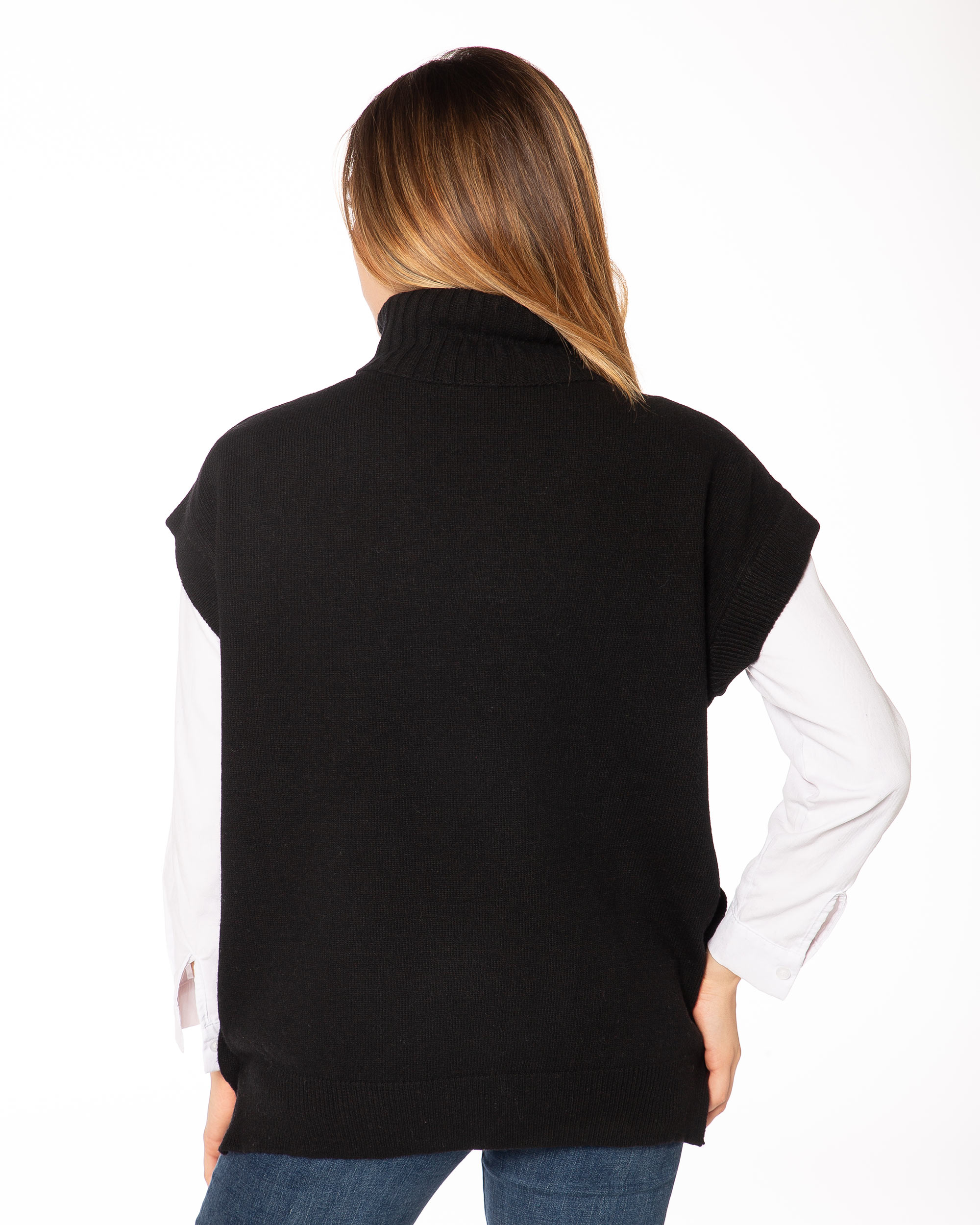 Retro poncho donna nero in misto cashmere con collo alto e taglio elegante, capo versatile per look raffinati Made in Italy.